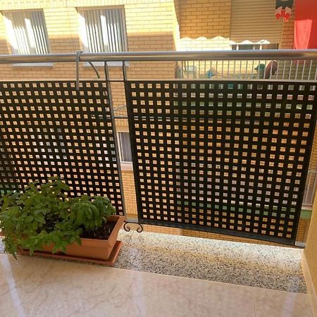 Alquilo Hermoso Apartamento En La Paradisiaca Oropesa Del Mar, 2Habitaciones, 1 Bano, Cocina, Salon, Aire Acondicionado Y Balcon A 400 Metros De La Playa Morro De Gos, Muy Cerca De Supermercados, Comercios Y Bares Eksteriør billede