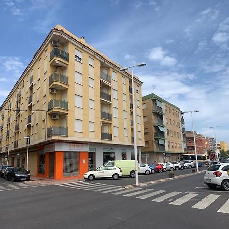 Alquilo Hermoso Apartamento En La Paradisiaca Oropesa Del Mar, 2Habitaciones, 1 Bano, Cocina, Salon, Aire Acondicionado Y Balcon A 400 Metros De La Playa Morro De Gos, Muy Cerca De Supermercados, Comercios Y Bares Eksteriør billede