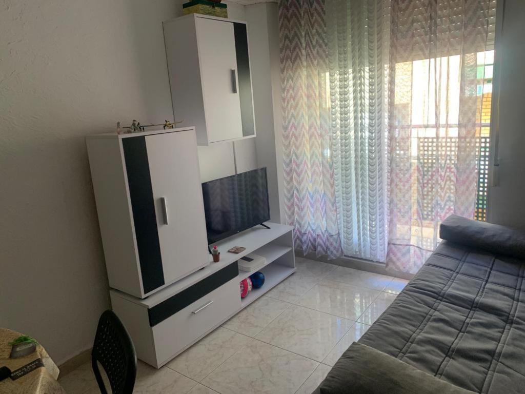 Alquilo Hermoso Apartamento En La Paradisiaca Oropesa Del Mar, 2Habitaciones, 1 Bano, Cocina, Salon, Aire Acondicionado Y Balcon A 400 Metros De La Playa Morro De Gos, Muy Cerca De Supermercados, Comercios Y Bares Eksteriør billede