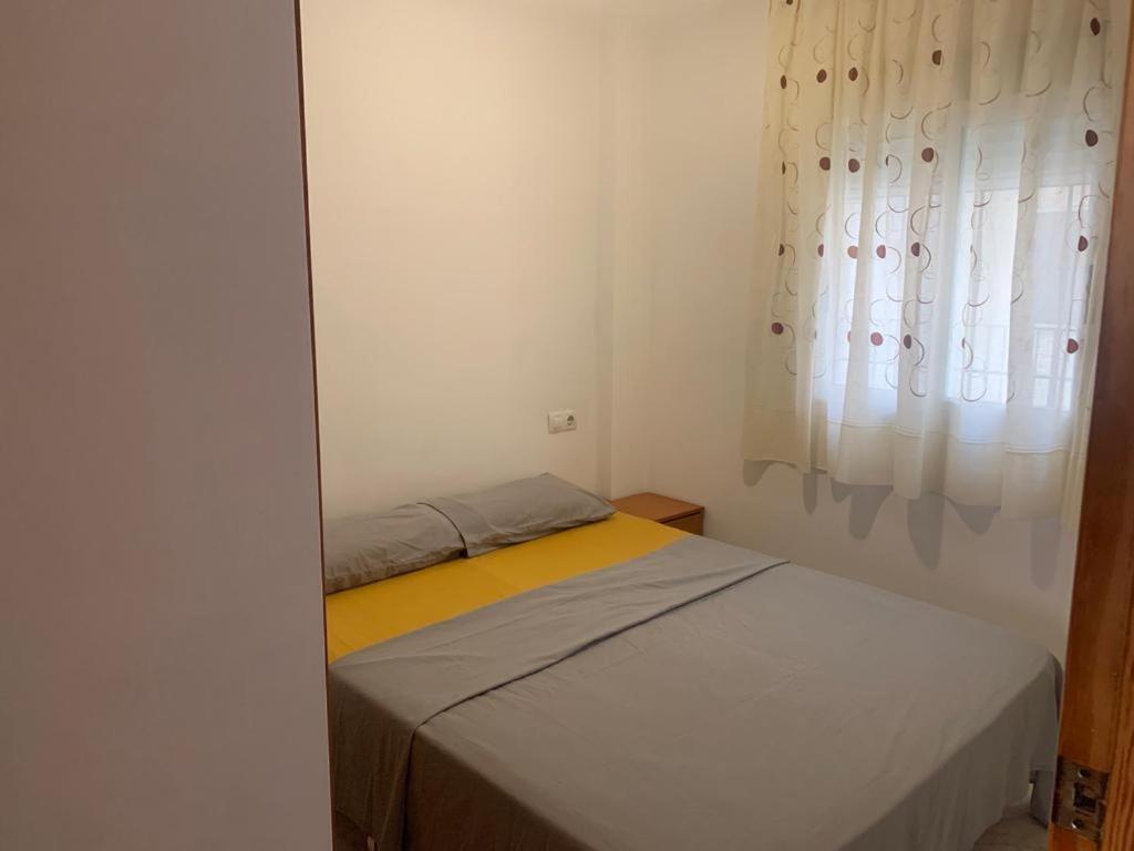 Alquilo Hermoso Apartamento En La Paradisiaca Oropesa Del Mar, 2Habitaciones, 1 Bano, Cocina, Salon, Aire Acondicionado Y Balcon A 400 Metros De La Playa Morro De Gos, Muy Cerca De Supermercados, Comercios Y Bares Eksteriør billede
